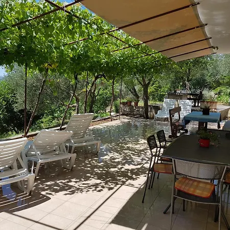 Beachfront House Nella With Full Privacy Jasenice (Zadar)