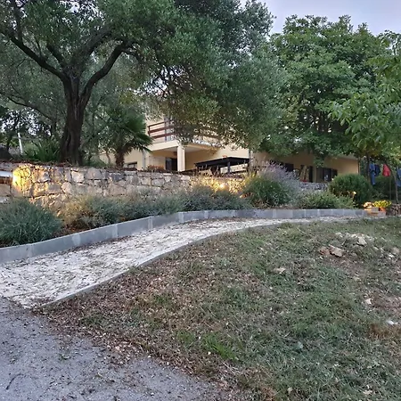 Beachfront House Nella With Full Privacy * Jasenice (Zadar)