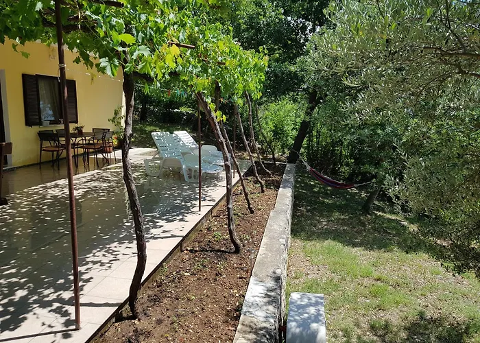 Apartment Beachfront House Nella With Full Privacy Jasenice (Zadar)