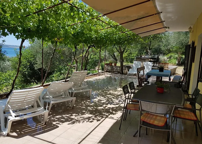 Beachfront House Nella With Full Privacy Jasenice (Zadar)
