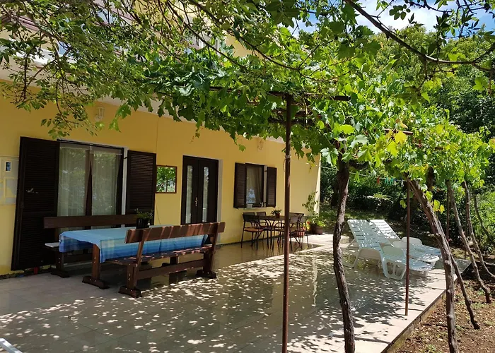 Beachfront House Nella With Full Privacy Apartamento Jasenice (Zadar)