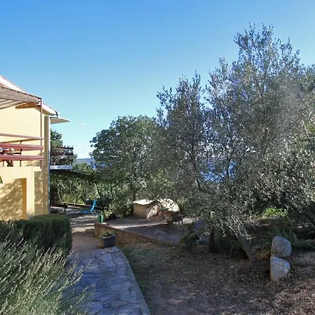 アパート Beachfront House Nella With Full Privacy ヤセニクセ