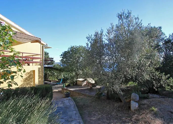 Апартаменты Beachfront House Nella With Full Privacy Ясенице