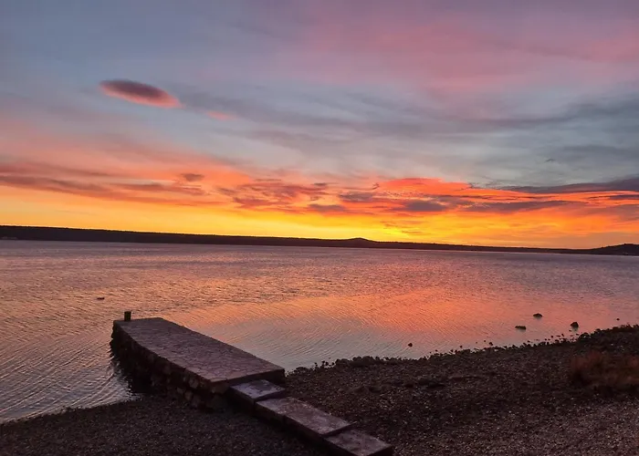 Beachfront House Nella With Full Privacy Апартаменты *