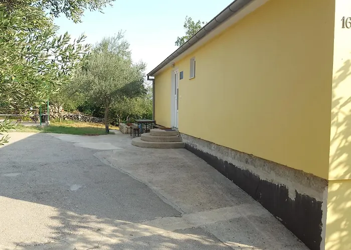 Beachfront House Nella With Full Privacy Апартаменты *