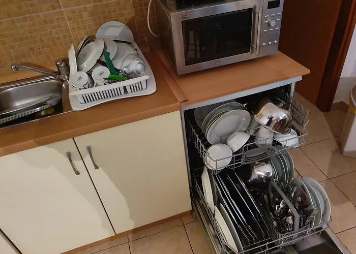 Beachfront House Nella With Full Privacy Апартаменты Ясенице